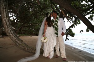 Kaneohe Beach Wedding Oahu Hawaii photos by Pasha www.BestHawaii.photos 123120160014